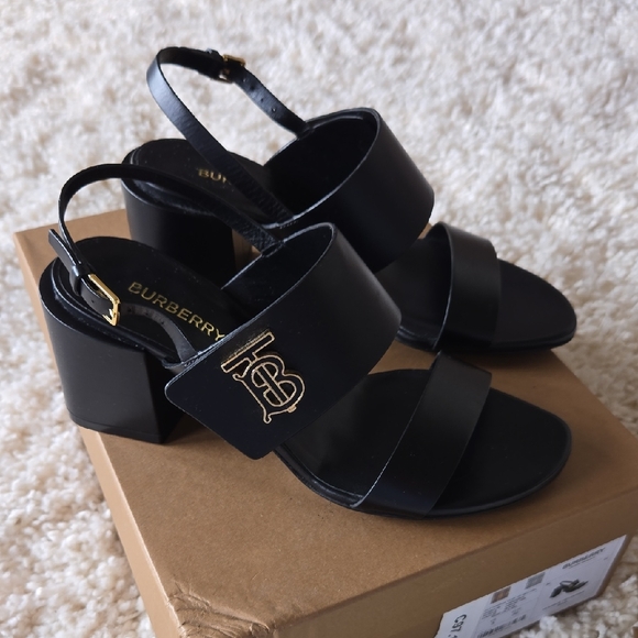 Burberry 65 Sandal On Leather Sole; Black Size 36 *NWT and AUTHENTIC* - Picture 1 of 8